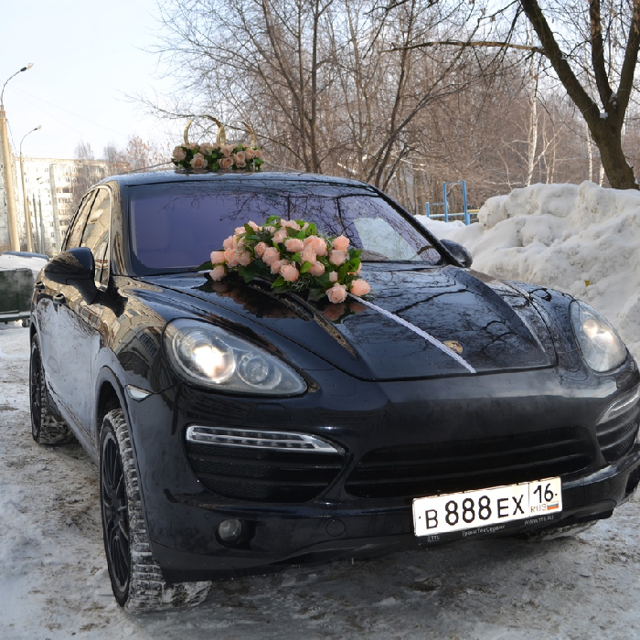 Porcshe Cayenne, черный
