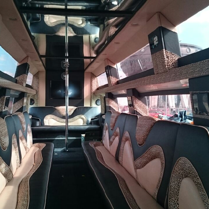 Hummer Mega